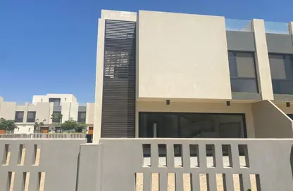 فيلا - 4 غرف نوم - 5 حمامات للبيع في كمبوند البروج - كمبوندات الشروق - مدينة الشروق - القاهرة