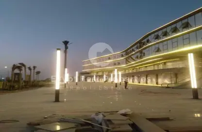 مساحات مكتبية - استوديو - 1 حمام للبيع في سواي مول - محور محمد نجيب - المستثمرين الشمالية - مدينة القاهرة الجديدة - القاهرة