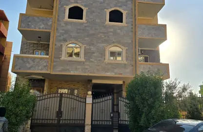Apartment - 3 Bedrooms - 2 Bathrooms for sale in 1st Neighborhood - 8th Area - Shorouk City - Cairo