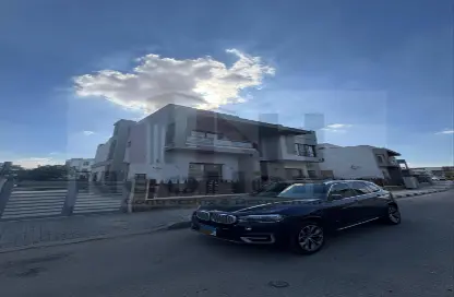 فيلا - 6 غرف نوم - 6 حمامات للايجار في مدينة وصال - كمبوندات الشروق - مدينة الشروق - القاهرة