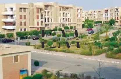 شقة - 3 غرف نوم - 3 حمامات للبيع في حي النادي - مدينة الشروق - القاهرة