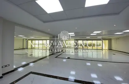 Office Space - Studio - 3 Bathrooms for rent in Cornish El Nile St. - Maadi - Hay El Maadi - Cairo
