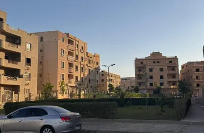 شقة - 3 غرف نوم - 2 حمامات للبيع في المجاورة الاولي - المنطقة السابعة - مدينة الشروق - القاهرة