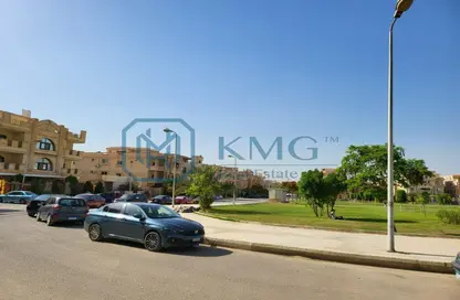 شقة - 3 غرف نوم - 3 حمامات للبيع في شارع الشيماء - المنطقة و - حى جنوب الاكايمية - مدينة القاهرة الجديدة - القاهرة