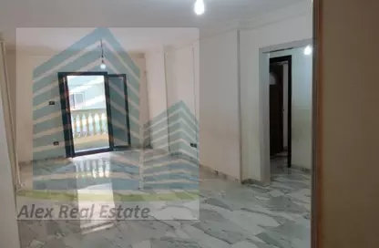 Apartment - 3 Bedrooms - 1 Bathroom for rent in Lageteh St. - Ibrahimia - Hay Wasat - Alexandria