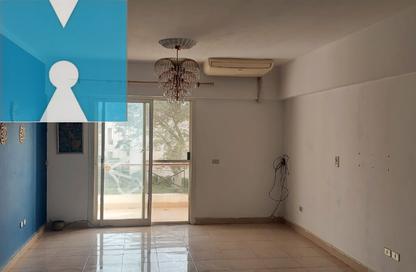 شقة - 3 غرف نوم - 2 حمامات للايجار في حدائق المهندسين - الحي الرابع - الشيخ زايد - الجيزة