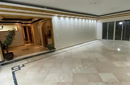 Apartment - 3 Bedrooms - 2 Bathrooms for rent in Zayed 2000 - 4th District - Sheikh Zayed City - Giza