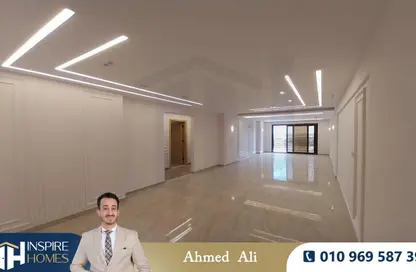 شقة - 3 غرف نوم - 2 حمامات للايجار في سموحة - حي شرق - الاسكندرية