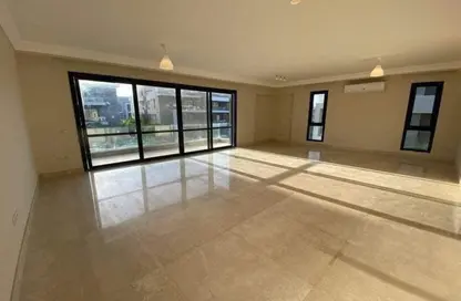 Villa - 3 Bedrooms - 4 Bathrooms for sale in Royal City - Sheikh Zayed Compounds - Sheikh Zayed City - Giza