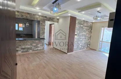 Apartment - 4 Bedrooms - 2 Bathrooms for sale in Degla Palms - Al Wahat Road - 6 October City - Giza