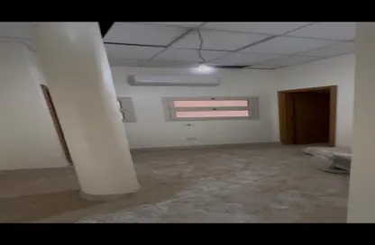 Clinic - Studio - 1 Bathroom for rent in Al Shabab St. - 17th District - Sheikh Zayed City - Giza