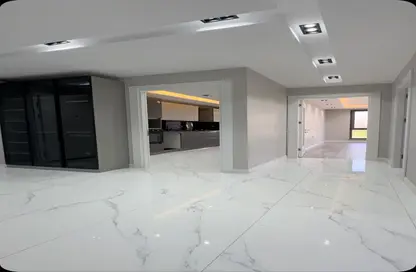 Apartment - 3 Bedrooms - 3 Bathrooms for sale in Rewaya - Sheikh Zayed City - Giza