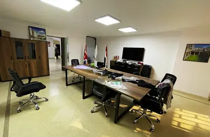 Office Space - Studio - 3 Bathrooms for rent in Street 257 - Maadi - Hay El Maadi - Cairo