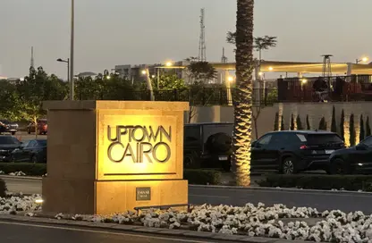 Apartment - 3 Bedrooms - 4 Bathrooms for sale in Uptown Cairo - Mokattam - Cairo