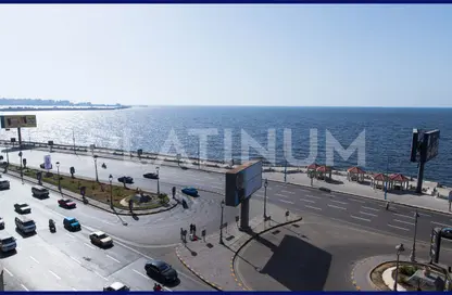 شقة - 2 غرف نوم - 2 حمامات للايجار في طريق الجيش - كامب شيزار - حي وسط - الاسكندرية