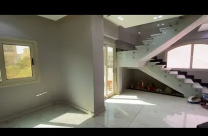 دوبلكس - 4 غرف نوم - 3 حمامات للبيع في الحي السابع - الشيخ زايد - الجيزة دوبلكس - 4 غرف نوم - 3 حمامات للبيع في الحي السابع - الشيخ زايد - الجيزة