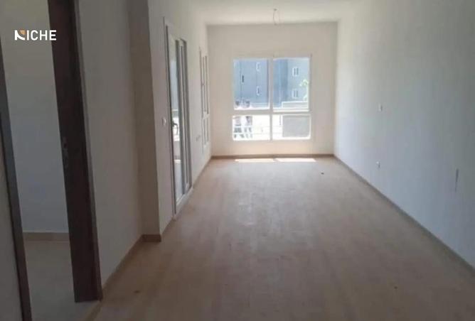 8049164 - Property Image 2