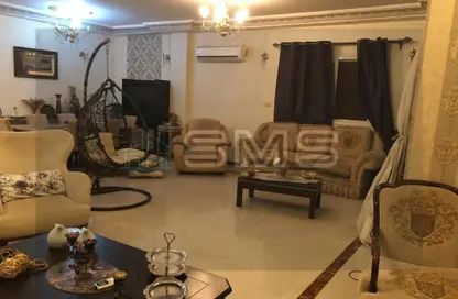شقة - 3 غرف نوم - 2 حمامات للايجار في المنطقة ب - حى جنوب الاكايمية - مدينة القاهرة الجديدة - القاهرة