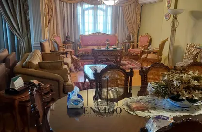 Apartment - 3 Bedrooms - 3 Bathrooms for sale in Abdallah Ibn Al Taher St. - 6th Zone - Nasr City - Cairo