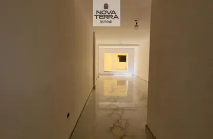 Apartment - 3 Bedrooms - 2 Bathrooms for sale in Royal Gardens - Sheikh Zayed Compounds - Sheikh Zayed City - Giza