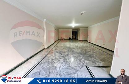 Apartment - 3 Bedrooms - 3 Bathrooms for rent in Mostafa Abou Heif St. - Saba Basha - Hay Sharq - Alexandria