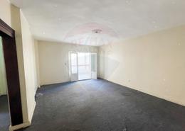 Apartment - 3 bedrooms for للايجار in Al Mosheer Ahmed Ismail St. - Sidi Gaber - Hay Sharq - Alexandria