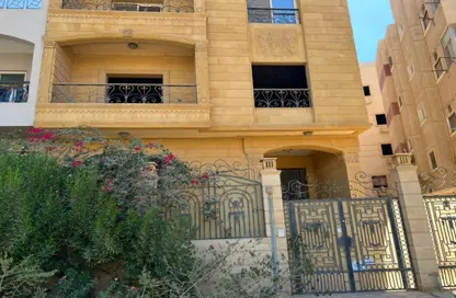 Apartment - 3 Bedrooms - 2 Bathrooms for sale in Zizinia St. - South Investors Area - New Cairo City - Cairo