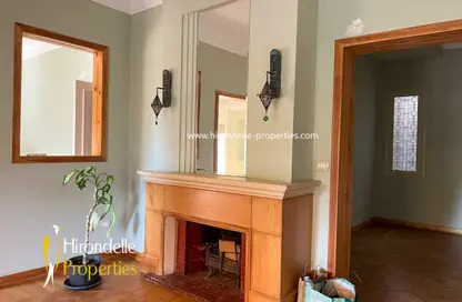 شقة - 2 غرف نوم - 2 حمامات للايجار في شارع محمد مظهر - الزمالك - القاهرة