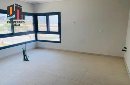 عيادة - استوديو - 2 حمامات للبيع في نيو جيزة - طريق مصر اسكندرية الصحراوي - مدينة 6 أكتوبر - الجيزة