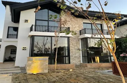 Villa - 5 Bedrooms - 4 Bathrooms for sale in Mountain View iCity - 5th Settlement Compounds - The 5th Settlement - New Cairo City - Cairo