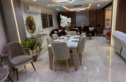 شقة - 4 غرف نوم - 3 حمامات للبيع في البوابة الاولي - خوفو - حدائق الاهرام - الجيزة