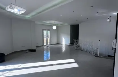 Duplex - 4 Bedrooms - 4 Bathrooms for rent in Al Narges 1 - Al Narges - New Cairo City - Cairo