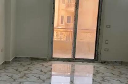 Apartment - 3 Bedrooms - 2 Bathrooms for rent in North Lotus - El Lotus - New Cairo City - Cairo