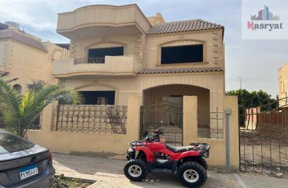 Villa - 5 Bedrooms - 4 Bathrooms for sale in Zizinia St. - South Investors Area - New Cairo City - Cairo