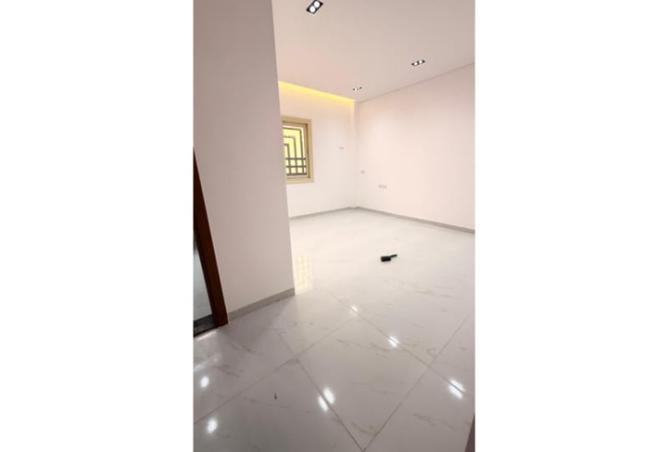 8272343 - Property Image 3