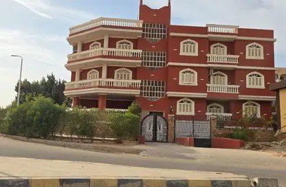 Apartment - 3 Bedrooms - 3 Bathrooms for sale in Street 10 - 11th District - Sheikh Zayed City - Giza