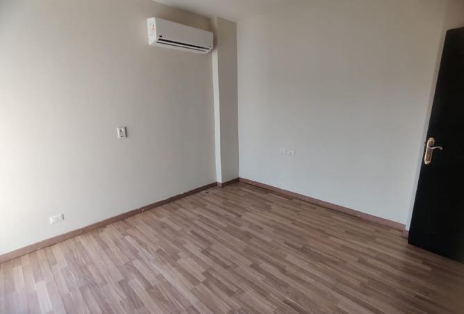 8232128 - Property Image 3