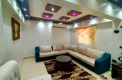 شقة - 2 غرف نوم - 1 حمام للايجار في شارع شهاب - المهندسين - الجيزة