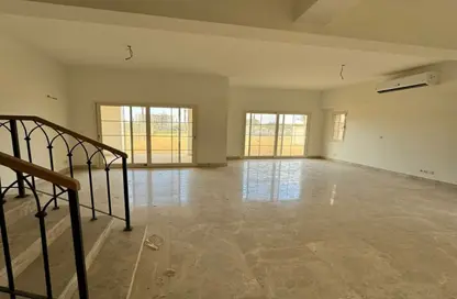 منزل مزدوج - 3 غرف نوم - 4 حمامات للايجار في فورتين جولف ريزيدنس - اب تاون كايرو - المقطم - القاهرة