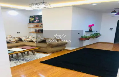 Apartment - 2 Bedrooms - 1 Bathroom for rent in Bahgat Ali St. (Ebn Al Nabeh) - Zamalek - Cairo