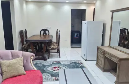 Apartment - 2 Bedrooms - 1 Bathroom for rent in Ali Ramadan St. - 6th District - Nasr City - Cairo