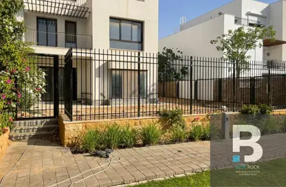 تاون هاوس - 4 غرف نوم - 4 حمامات للبيع في ذا كورت ياردز - كمبوندات الشيخ زايد - الشيخ زايد - الجيزة