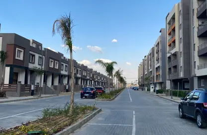 Apartment - 3 Bedrooms - 3 Bathrooms for sale in Rock Eden - Hadayek October - 6 October City - Giza