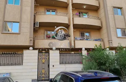 Apartment - 3 Bedrooms - 2 Bathrooms for sale in Al Wahat Road - 6 October City - Giza