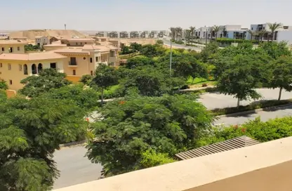 فيلا - 4 غرف نوم - 4 حمامات للبيع في هايد بارك سنترال - التجمع السادس - مدينة القاهرة الجديدة - القاهرة