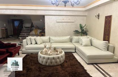 Duplex - 3 Bedrooms - 3 Bathrooms for sale in Souk Zahraa Al Maadi St. - Zahraa El Maadi - Hay El Maadi - Cairo
