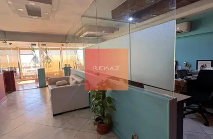 Co-Working Space - Studio - 3 Bathrooms for rent in Cornish El Nile St. - Maadi - Hay El Maadi - Cairo