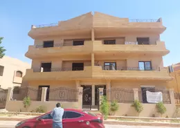 شقة - 3 غرف نوم - 3 حمامات للبيع في الحي الثاني شرق - مدينة الشروق - القاهرة
