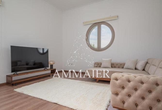 8284054 - Property Image 3