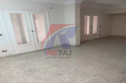 Apartment - 3 Bedrooms - 3 Bathrooms for rent in Mahmoud Tawfik St. - 6th Zone - Nasr City - Cairo